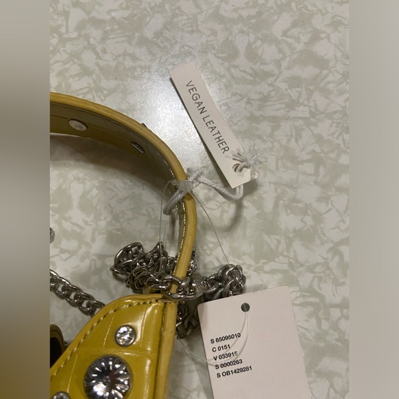 RARE Urban Outfitters Yellow Small NEW Vegan Leather Purse - Picture 9 of 12